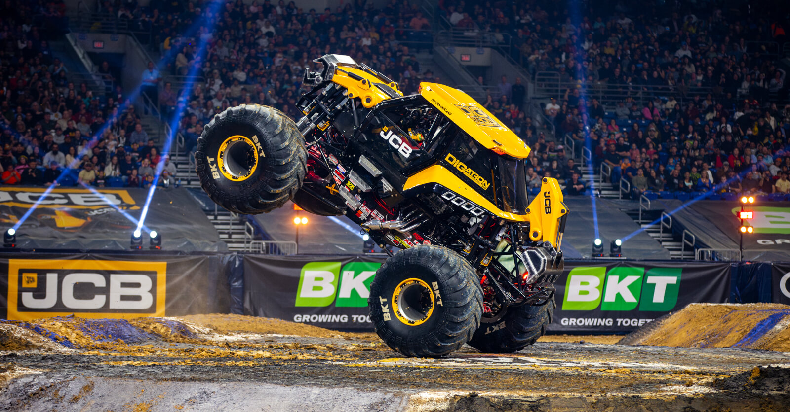 JCB nel Mondo dei Monster Truck: Potenza e Stile Fuori Strada